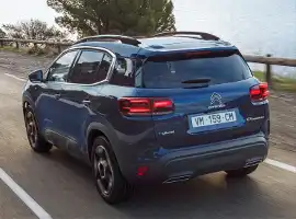 Citroen C5 Aircross 1.2 MHEV 136 KM vs Hyundai Tucson 1.6 T-GDI 48V 150 KM. Porównanie rozsądnych SUV-ów