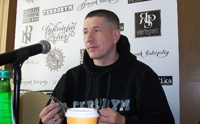 Pierwszą oficjalną imprezę DJ Decks zagrał 20 lat temu w poznańskim klubie Eskulap.