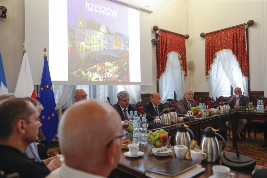 Prezydent Tadeusz Ferenc spotkał się z developerami i...