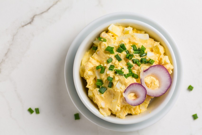 Pasta twarogowo-jajeczna z  warzywami.