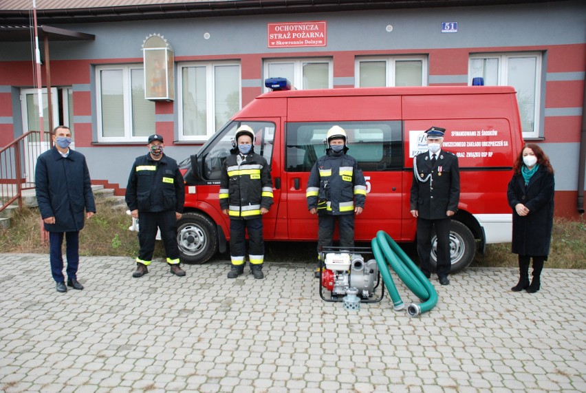 Jednostki ochotniczej straży pożarnej otrzymały dofinansowanie na zakup sprzętu. W sumie prawie 100 tysięcy 