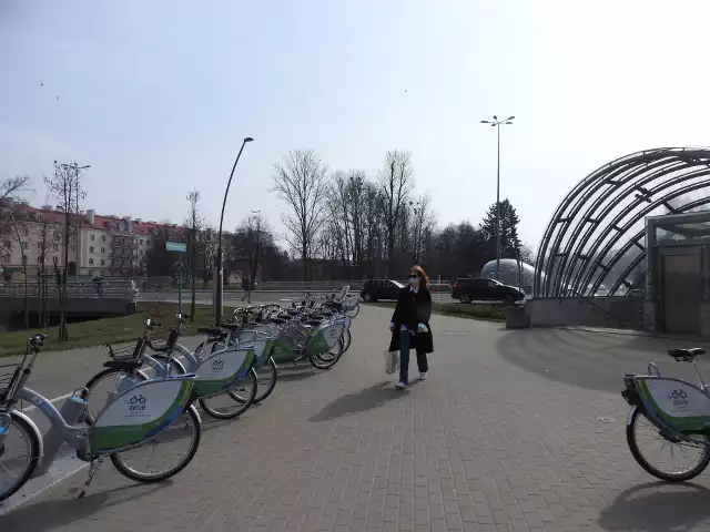 Rower miejski przyjął się w Białymstoku. BiKeRy od lat cieszą się niesłabnącym zainteresowaniem - mówił wiceprezydent Rafał Rudnicki podczas inauguracji ósmego sezonu roweru miejskiego