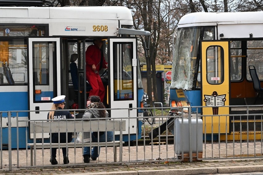 Dwa tramwaje zderzyły się na ul. Powstańców Śląskich....