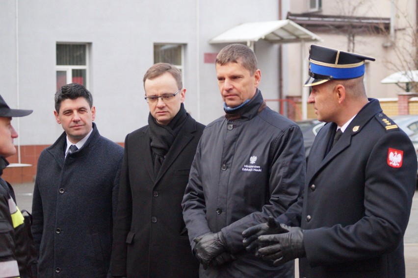 Nowe wozy trafiły do jednostek straży pożarnej w Białymstoku i w regionie (zdjęcia)