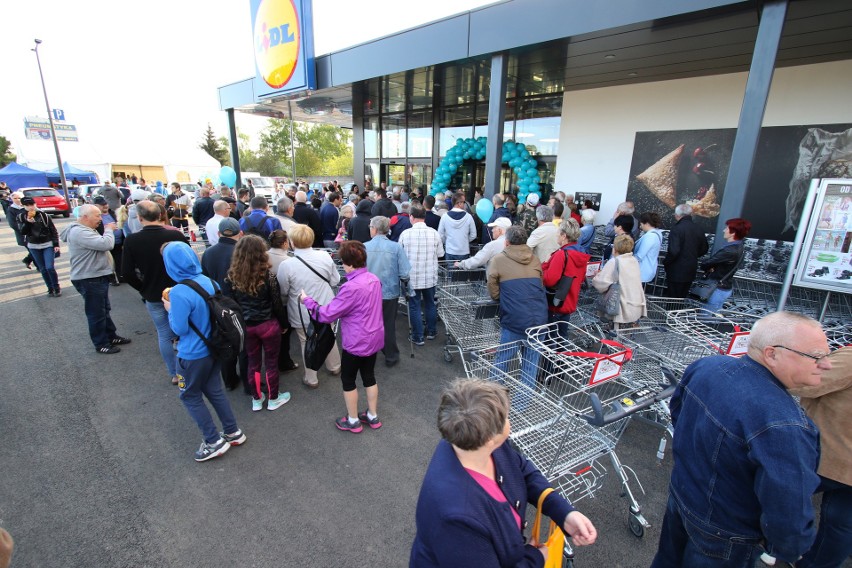 Ruszył nowy Lidl w Kielcach. Na wielkim otwarciu było szaleństwo cen i zakupów!