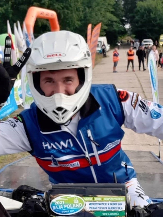 Tomasz Wikowicz z opolskiego HAWI Racing Team zajął drugie miejsce w długodystansowym rajdzie Baja Poland