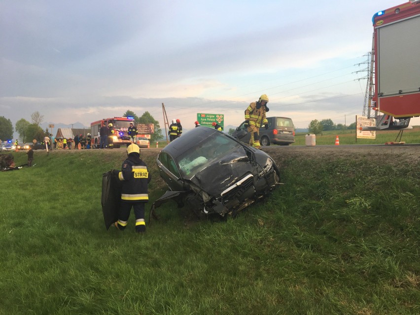 Podhale: Grożny wypadek w Groniu. Audi uderzyło w opla [ZDJĘCIA]