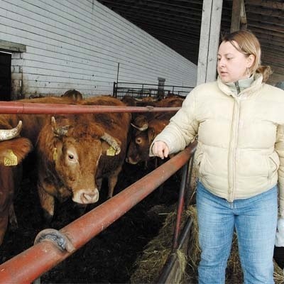 Państwo Hryniewiccy z Trześcianki spłacają kredyt. &#8211; To, co dostajemy z dopłat, od razu się rozchodzi. W domu nie jest za wesoło &#8211; mówi Ewa Hryniewicka.