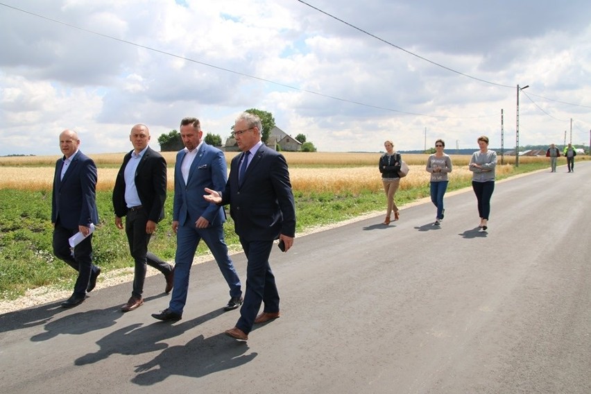 Odcinek drogi powiatowej w gminie Słupia już gotowy 