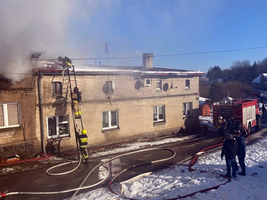 Gmina Ińsko. Spaliło się poddasze budynku w miejscowości Ścienne
