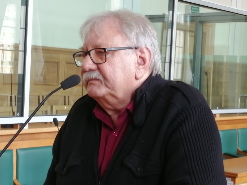 Dziennikarz Leszek Ciechoński zeznający jako świadek