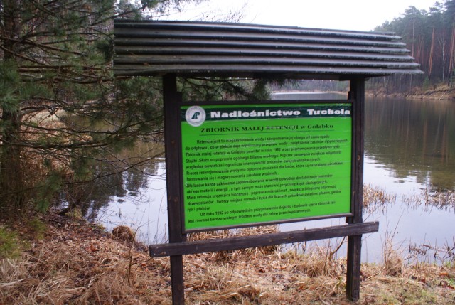 Ten zbiornik retencyjny na małej rzece Stążce powstał w osadzie Gołąbek w roku 1982. Służy doskonale do dziś.