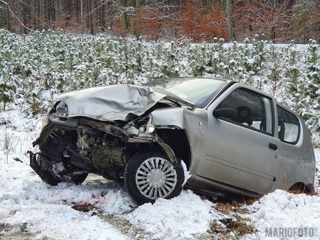 Opady śniegu przyniosły pogorszenie warunków na opolskich drogach.