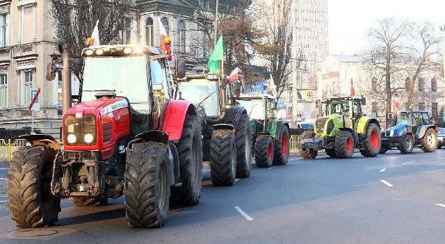 W piątek rolnicy po raz kolejny protestowali blokując ulice centrum miasta.