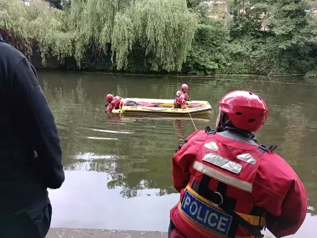 W poszukiwaniu przedmiotów mogących mieć związek z zaginięciem Małgorzaty Wnuczek, brytyjska policja przeszukiwała dno rzeki Soar w Leicester