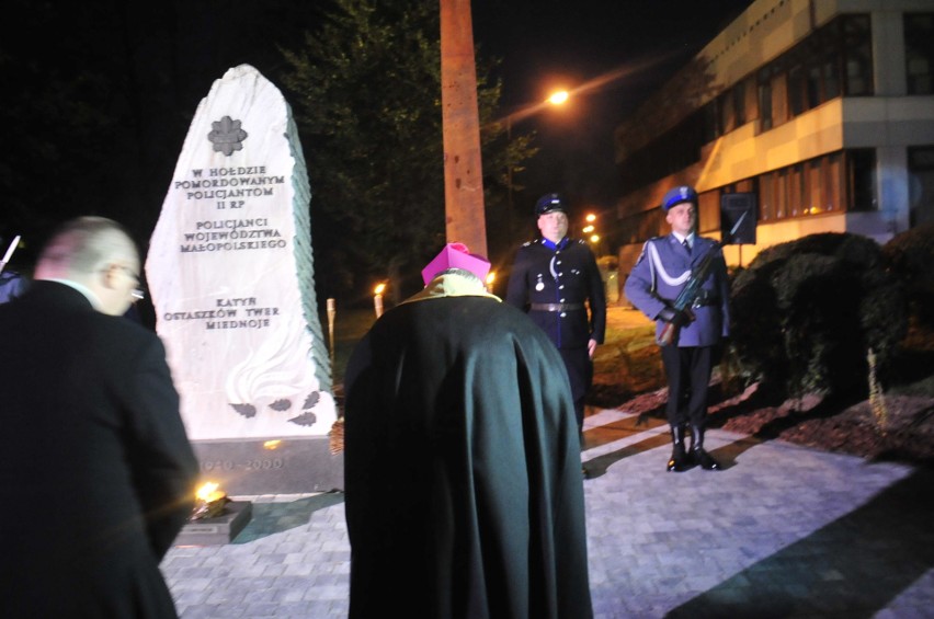 Kraków. Hołd pomordowanym policjantom II RP w 79. rocznicę Zbrodni Katyńskiej [ZDJĘCIA]