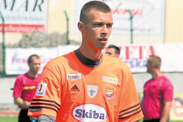 Dominik Hładun jest wychowankiem Zagłębia Lubin. To jedyny klub, w którym do tej pory występował. Do Chojniczanki wypożyczony został na rok. 17 wrześniu piłkarz skończy 20 lat.