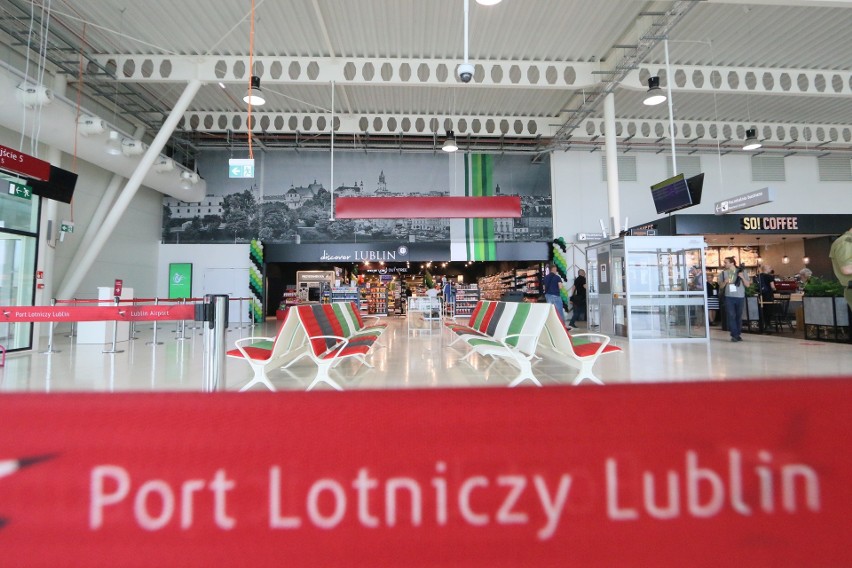 Lotnisko Lublin: Terminal jest większy o 2 tys. metrów. Nowa część została oficjalnie otwarta [ZDJĘCIA]