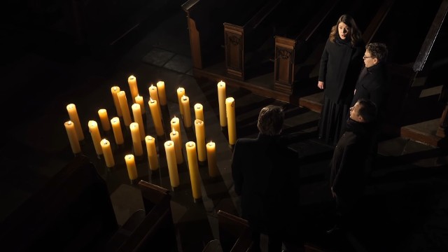 Nagranie zostało zrealizowane w nocy w niesamowitych wnętrzach wielkiego gotyckiego kościoła Najświętszej Marii Panny w Toruniu