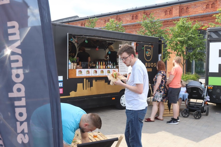 Zlot food trucków w Ogrodach Geyera w Łodzi. Festyn rękodzieła i pokazy rolkowe w weekend 18-19 lipca