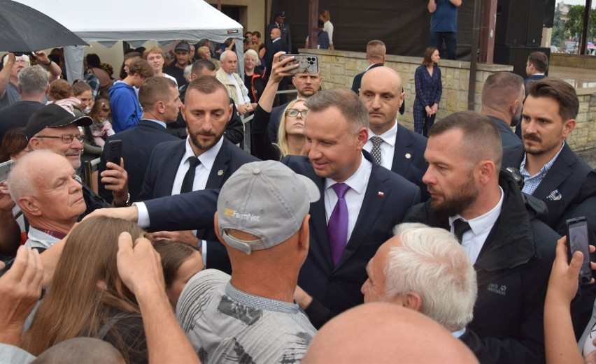 Prezydent Andrzej Duda z wizytą w Lipsku. Spotkał się z władzami oraz mieszkańcami. Zobacz zdjęcia i zapis transmisji
