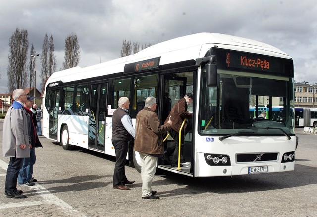 Autobus testowany był przez dwa przedsiębiorstwa autobusowe. Volvo 7900 Hybrid ma pięciolitrowy silnik o mocy 220 koni mechanicznych.