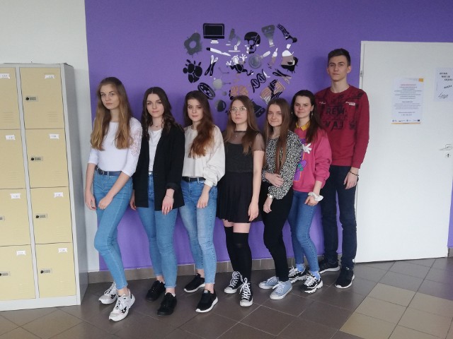 Oto 7 stypendystów z Liceum Ogólnokształcącego w Małogoszczu.