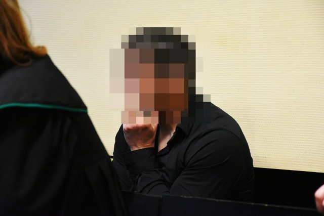 Dariusz N., przeciwko któremu toczy się drugi proces w sprawie zabójstwa 19-letniego piłkarza GKS Katowice wyjdzie z tymczasowego aresztu. Będą zastosowane wobec niego środki wolnościowe.