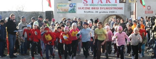 Organizatorzy liczą, że w tym roku w biegach w Szydłowie wystartuje duża grupa młodzieży, tak jak w niektórych kategoriach wiekowych w ubiegłym roku. (Fot. Sławomir Stachura)