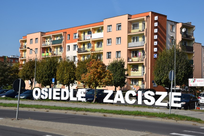 Nowy napis na osiedlu Zacisze w Zielonej Górze (podobny jak...