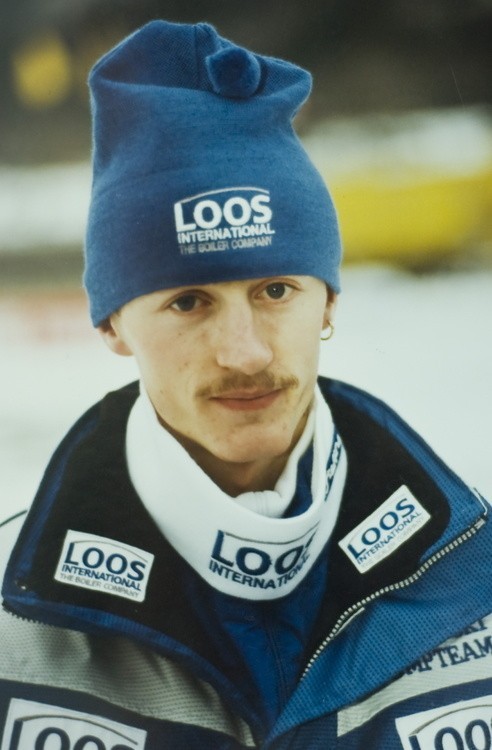 Legenda skoków narciarskich Adam Małysz kończy 42 lata. Zobacz, jak się zmieniał [ZDJĘCIA]