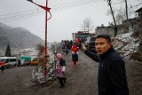 Wstrząsy wtórne po trzęsieniu ziemi w Chinach. Ponad 12 tys. ludzi opuściło domy. Siedzą pod namiotami