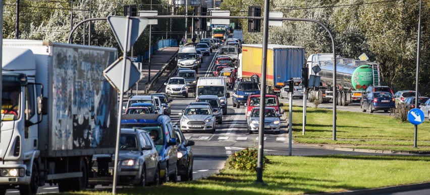 W związku z budową mostów czekają nas dwa lata utrudnień w...