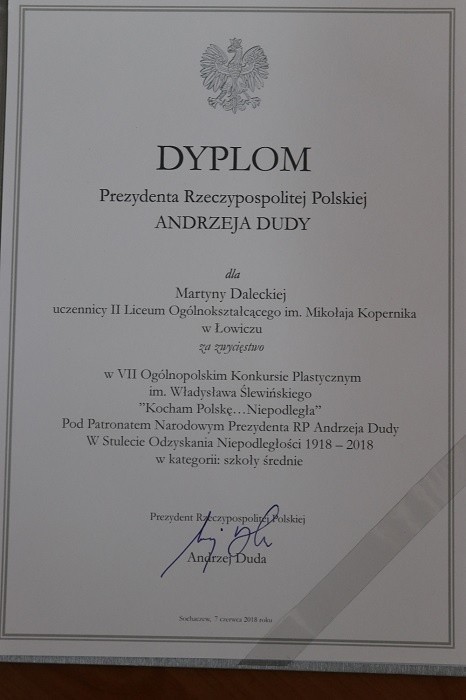 Uczennica II LO w Łowiczu otrzymała nagrody prezydenta RP oraz ministra kultury