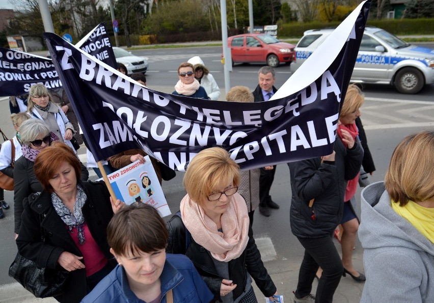 Lubelskie pielęgniarki protestowały pod szpitalami (FOTO, WIDEO)