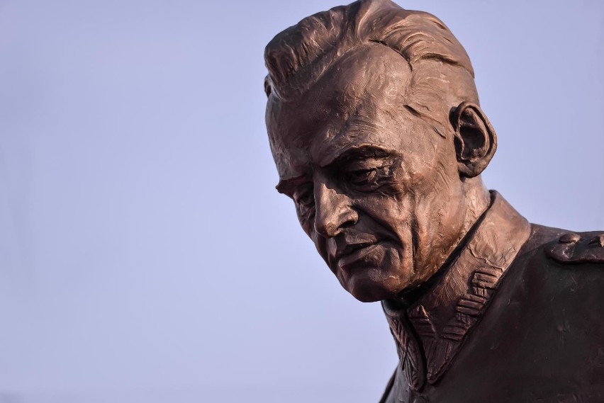 Odsłonięcie pomnika rotmistrza Witolda Pileckiego.
