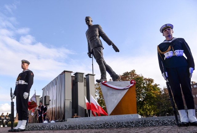 Odsłonięcie pomnika rotmistrza Witolda Pileckiego.