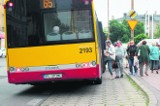 Na pl. Barlickiego nie wszyscy pasażerowie wsiądą do autobusu...