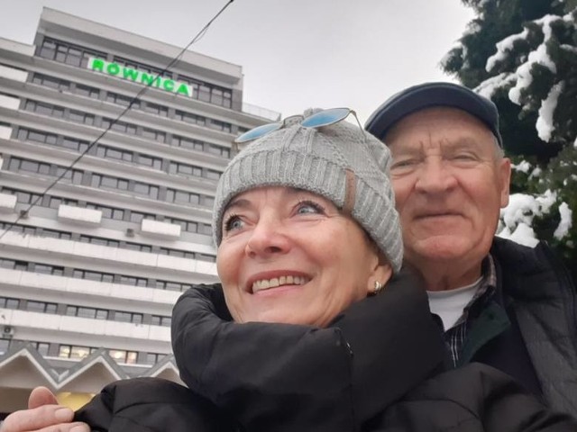 Iwona Mazurkiewicz i Gerard Makosz wrócili do Uzdrowiska Ustroń, gdzie rozpoczęli wspólną przygodę w programie "Sanatorium Miłości". Tym razem celem była rehabilitacja pocovidowa.