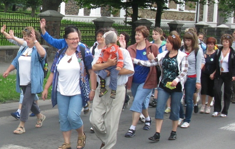 Pielegrzymi z Sokólki wyruszyli dziś do sanktuarium w...