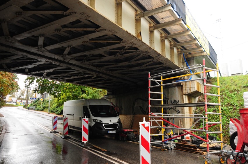 Kraków. Rozpoczął się remont kolejnego już wiaduktu PKP [ZDJĘCIA]