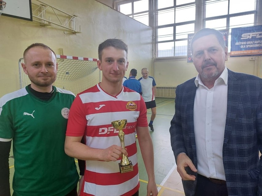 Raj/ Pizzeria Dębowa wygrała turniej trójek piłkarskich o Puchar Rady Miasta Kielce. Zobacz zdjęcia z imprezy