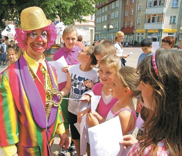 Corry Elzakkers w tym roku bawi szczecineckie dzieciaki jako klaun. 