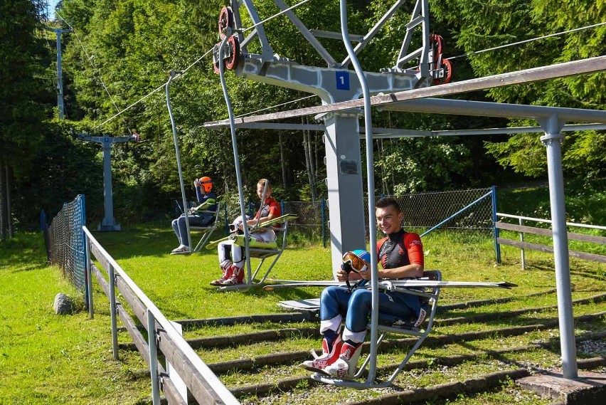 Zakopane. Po 5 latach przerwy uruchomiono wyciąg dla skoczków na średniej skoczni [ZDJĘCIA]