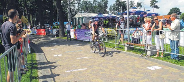 Wizytówką gminy Kobylanka jest promenada nad jeziorem Miedwie. Tam jest start i meta ogólnopolskiego maratonu rowerowego, który odbywa się latem.