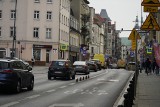 Mieszkańcy centrum Poznania skarżą się na hałasujących motocyklistów. Mają zakaz w nosie! Co na to policja?