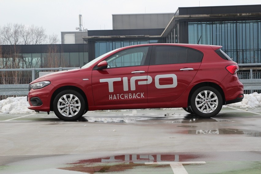 Nowy Fiat Tipo. Kompakt z ciekawym wyposażeniem