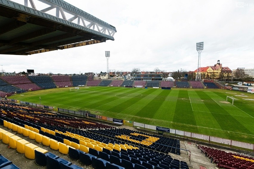 Zmiany organizacyjne na stadionie podczas meczu Pogoń Szczecin - Arka Gdynia
