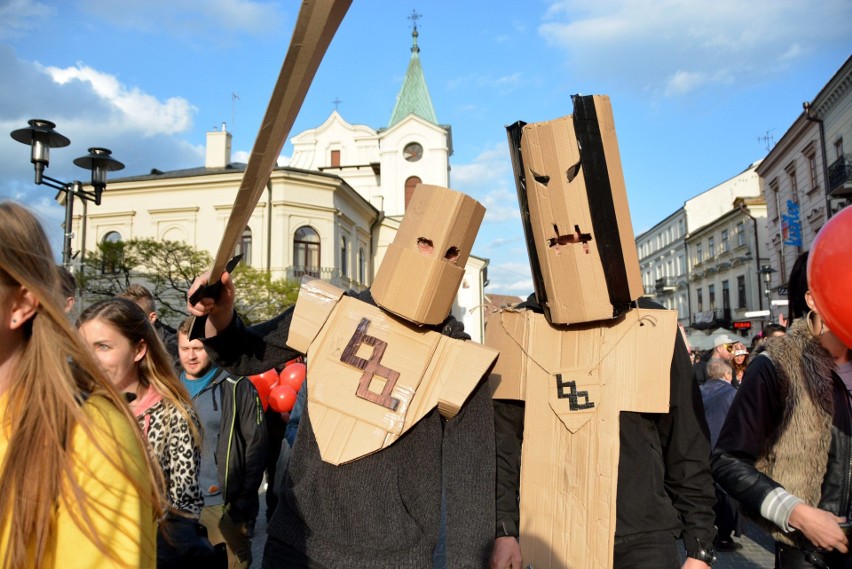 Juwenalia 2017: Studencki korowód przeszedł ulicami Lublina (ZDJĘCIA, WIDEO)