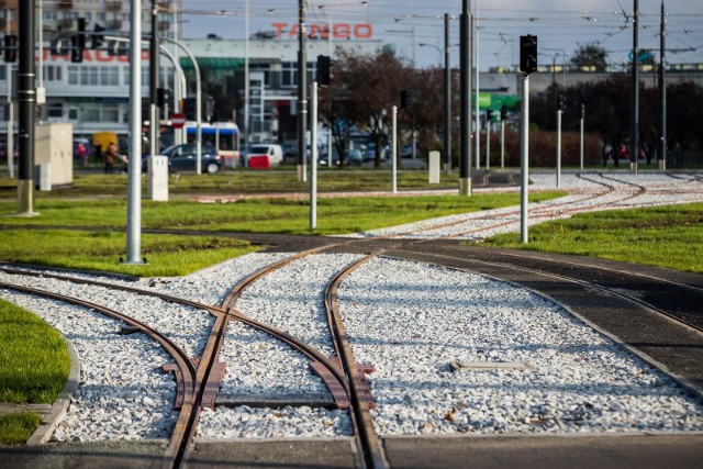 ZDMiKP zakłada, że w połowie grudnia dotychczasowe linie tramwajowe na Kapuściskach powrócą na tory. 